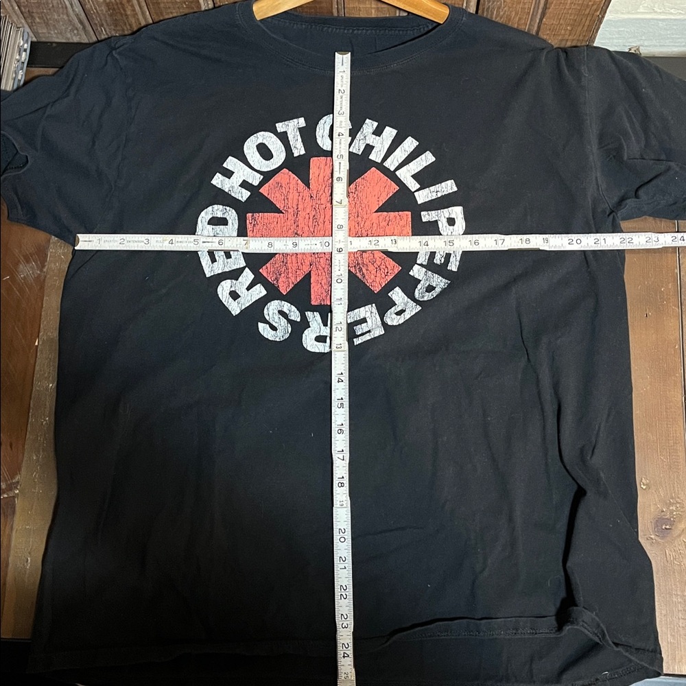 Black Red Hot Chili Peppers T-Shirt - Picture 4 of 4